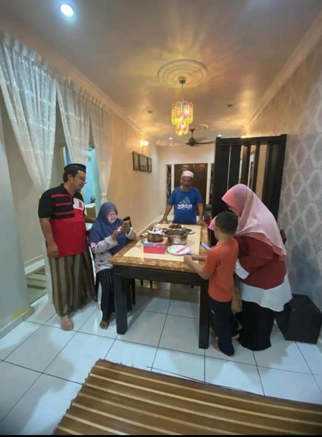 Damai Holiday Homestay Malacca Exterior foto