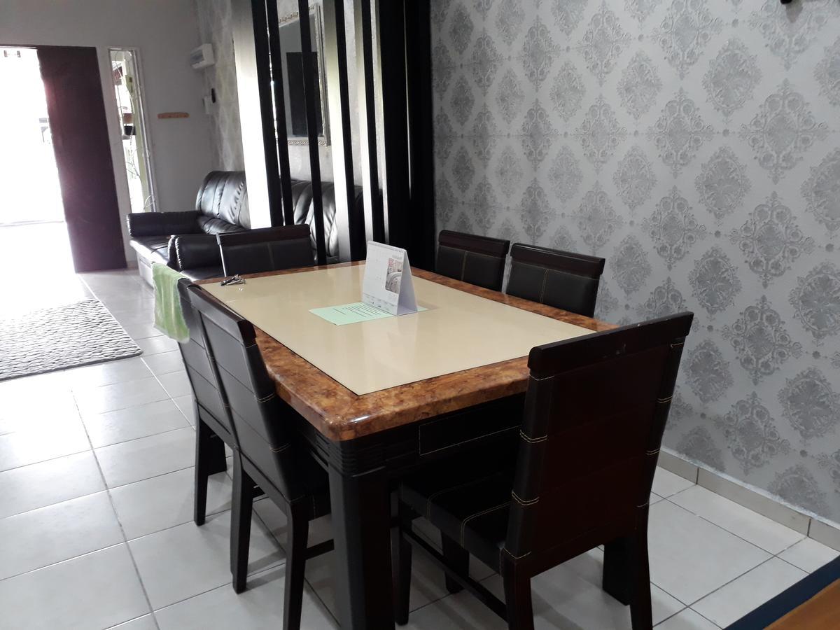 Damai Holiday Homestay Malacca Exterior foto